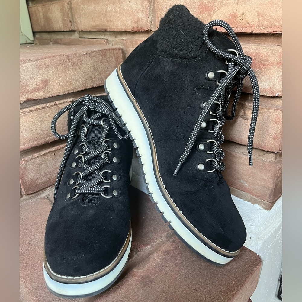 Sonoma Goods For Life Katherina Women's Sneakers Boots Size 9